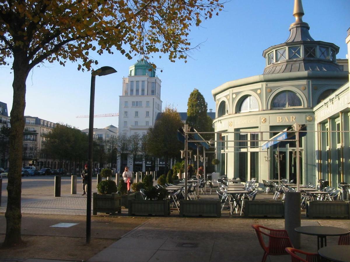שסי Le Charleston 3P 5 Minutes Disney Parking Gratuit Terrasse מראה חיצוני תמונה